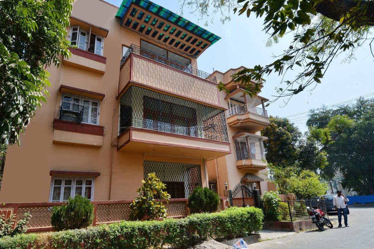 Oyo 12210 Comfort N Cozy Calcuta Exterior foto